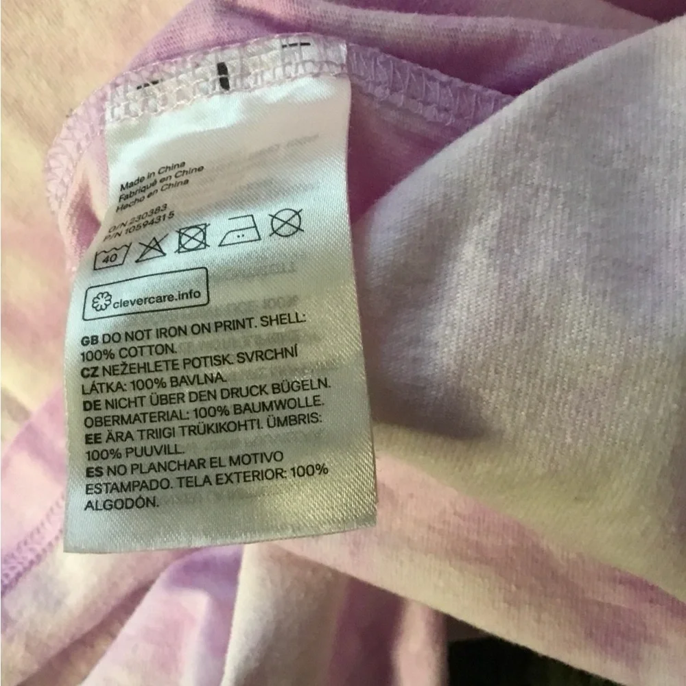 H&M Women’s White & Pink Tie Dyed Coke Classic T-Shirt, Relaxed Fit; Size M